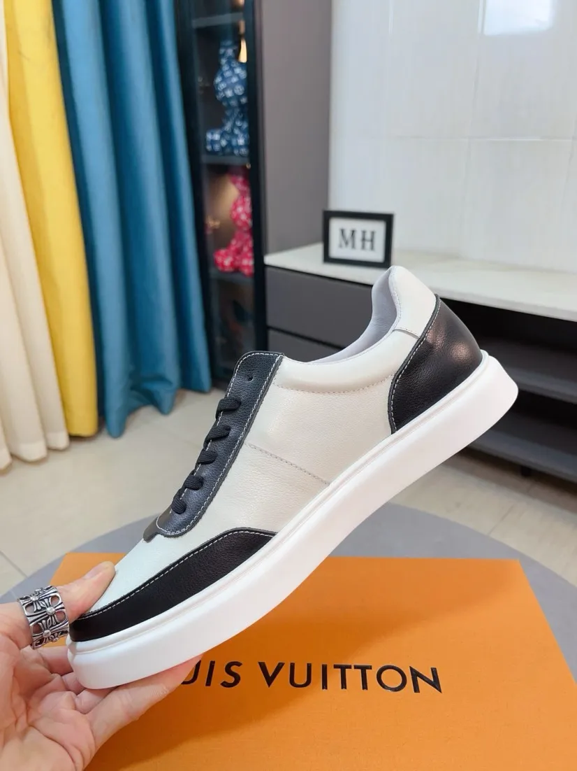 Ex-factory price 440🌹🌹[LV]🌹High-end brand of men's shoes: Official website 1:1 Latest masterpiece: The upper is made of first-layer cowhide imported from Italy with special materials➕made of full genuine leather lining🔥, making walking more convenient and comfortable! Exclusive new style, stunning work [color]! Create a fashionable personality to set off your uniqueness! A must-have for trendy men! Classic🔥Number: 38-44